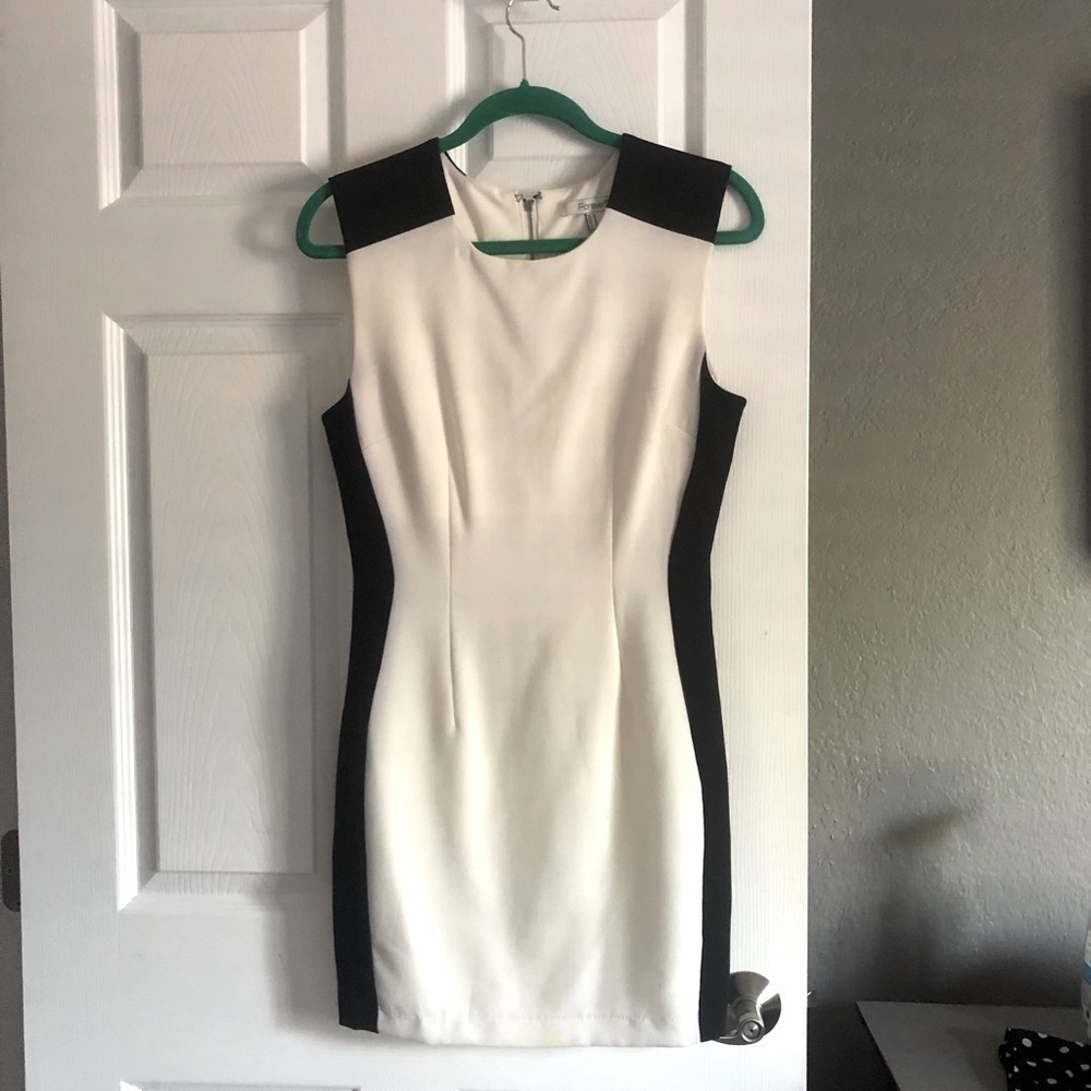 Vintage FOREVER 21 mini dress. Size M